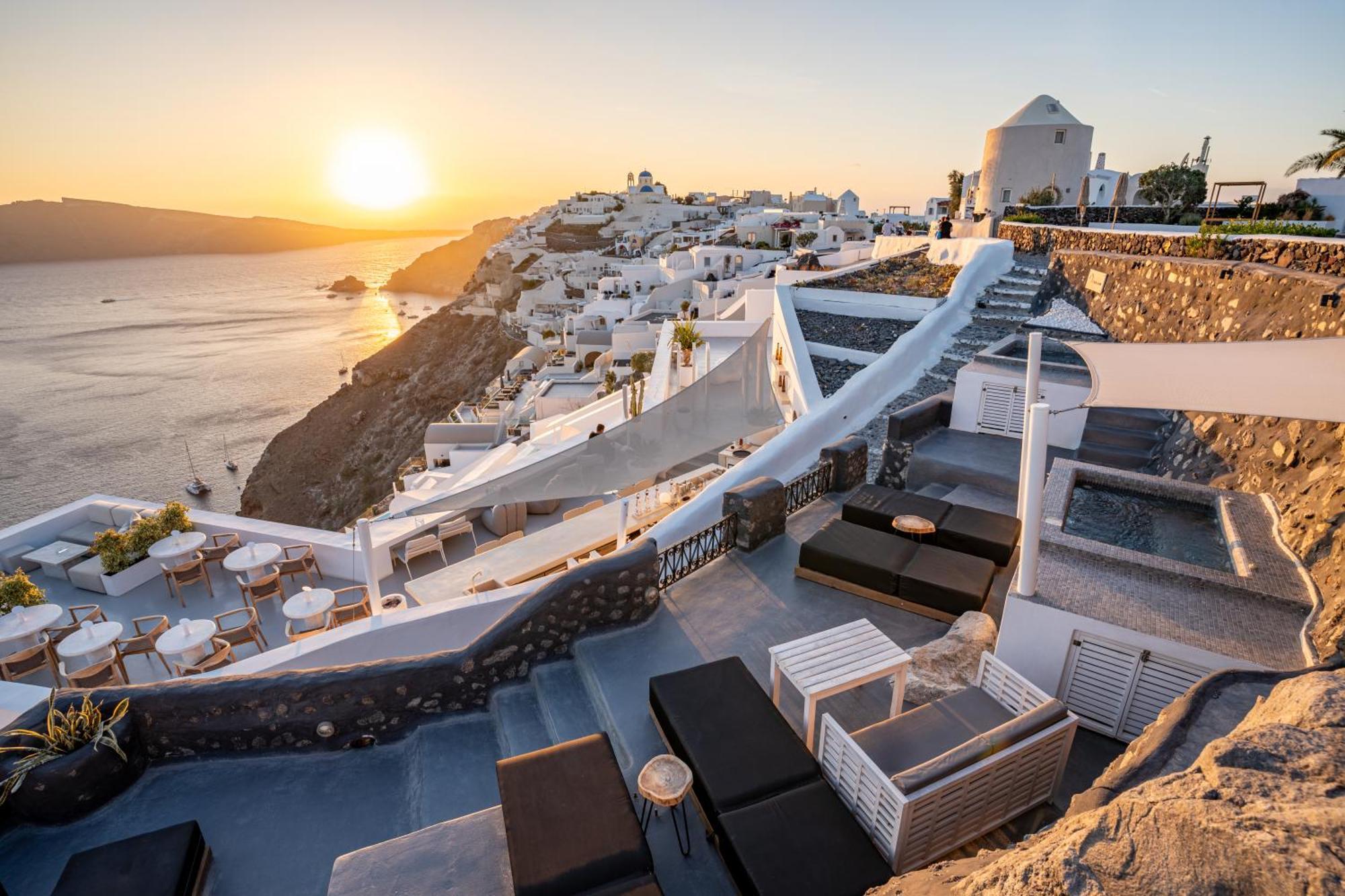 Enalion Suites Oia  Exterior photo